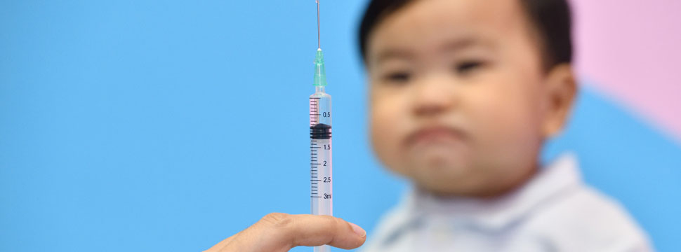 В Алматы приняли решение о дополнительной вакцинации детей от кори